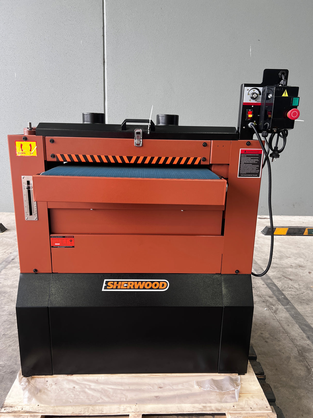 REFURB - Sherwood 26in Drum Sander Thickness Sander 2250W 3HP Variable Speed - NO DELIVERY AVAILABLE