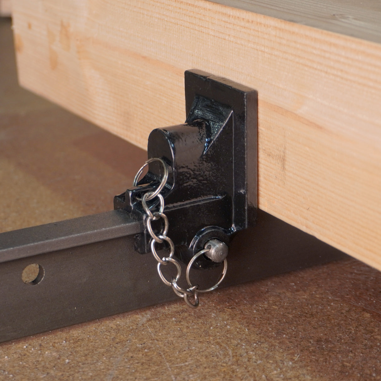 Torquata Heavy Duty Steel T-Bar Sash Clamp 1050mm Capacity