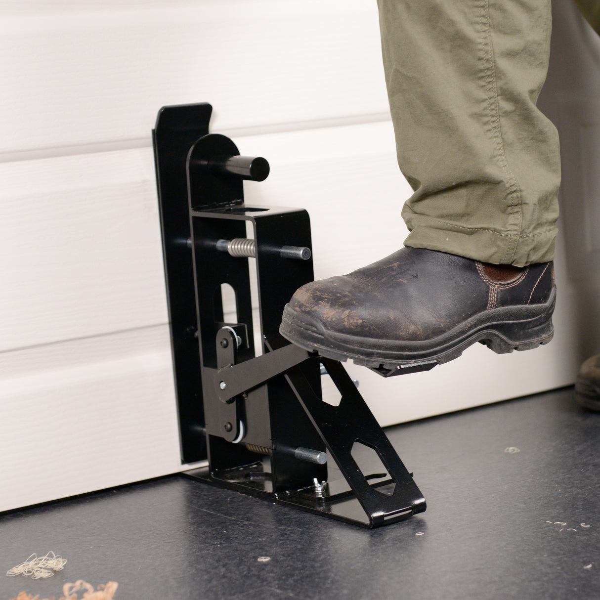Torquata Door and Panel Clamp Foot-Operated